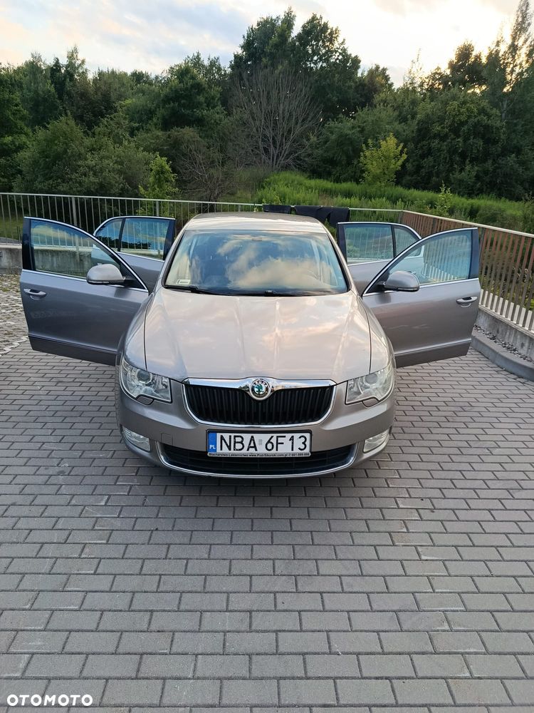 Skoda Superb 2.0 TDI Elegance - 9