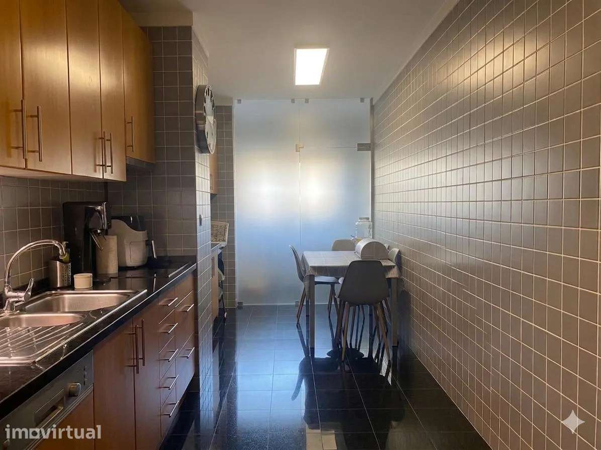 Apartamento T2+1 Centro da Maia - 2 Lugares de Garagem - Grande imagem: 5/15