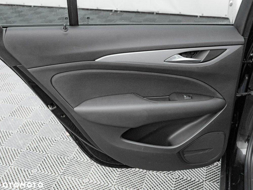 Opel Insignia 2.0 CDTI Enjoy S&S - 20