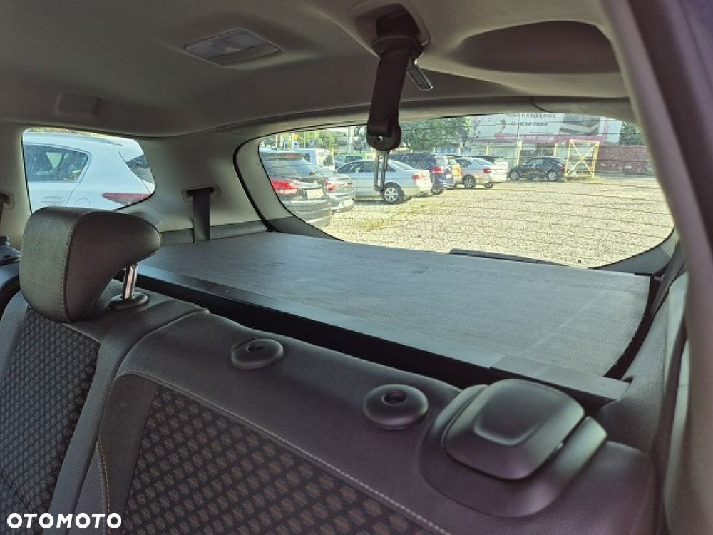 Opel Zafira - 18
