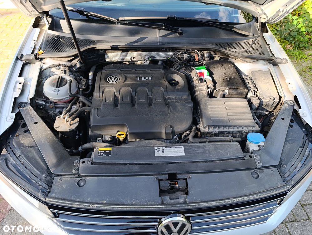 Volkswagen Passat 2.0 TDI BMT Trendline - 11