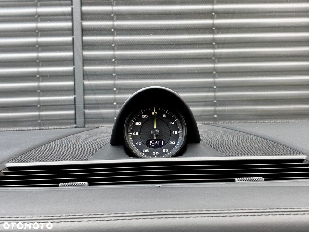 Porsche Panamera - 21