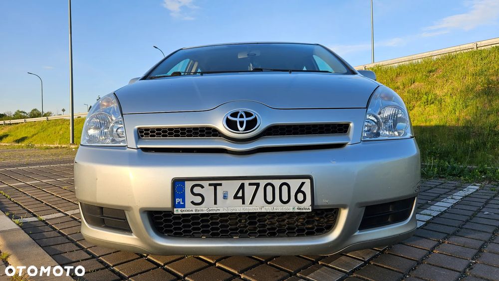Toyota Corolla Verso - 5