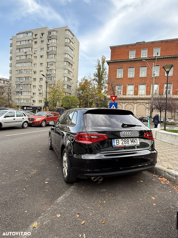 Audi A3 ack 2.0 TDI Stronic Attraction - 4