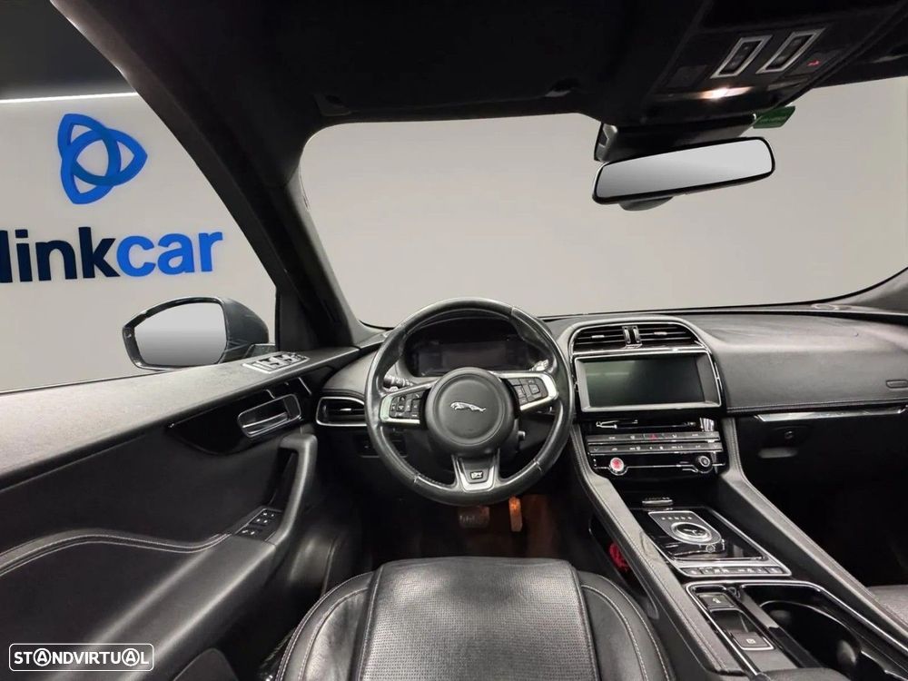 Jaguar F-Pace 2.0 i4D R-Sport Aut. - 11