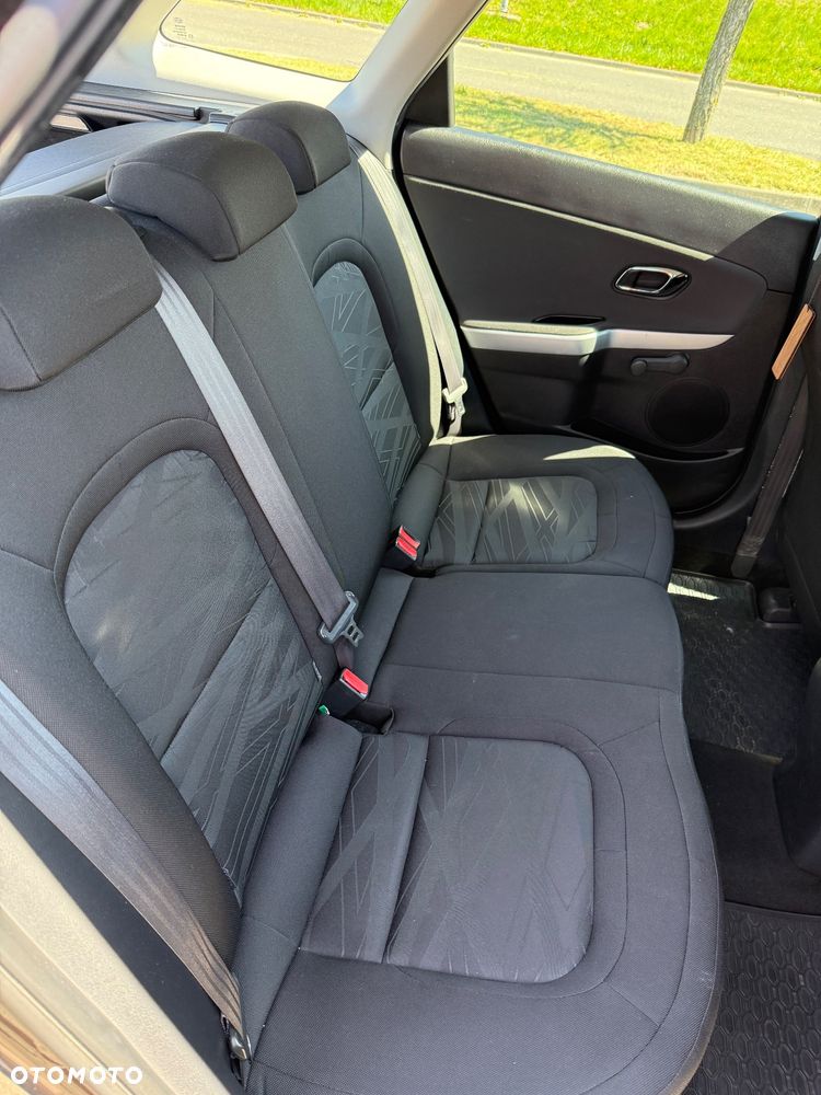 Kia Ceed 1.6 CRDi M - 13