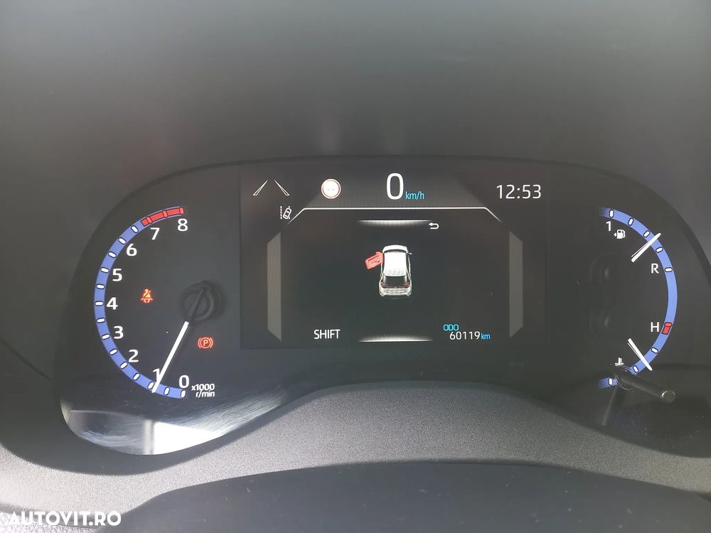 Toyota Yaris 1.5 MT Dynamic - 17