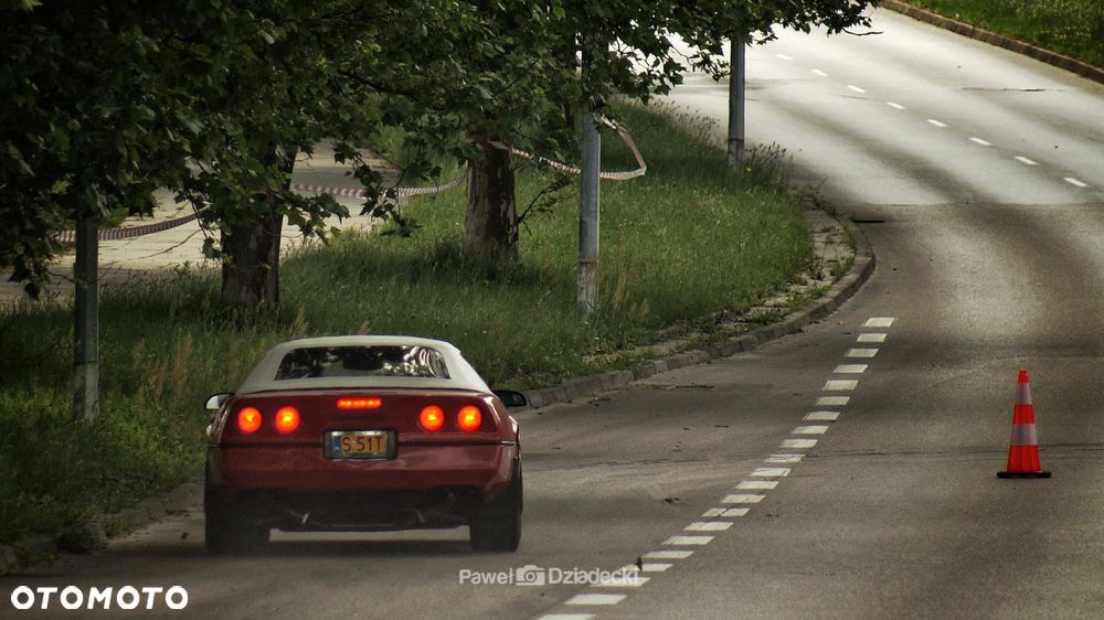 Chevrolet Corvette - 11