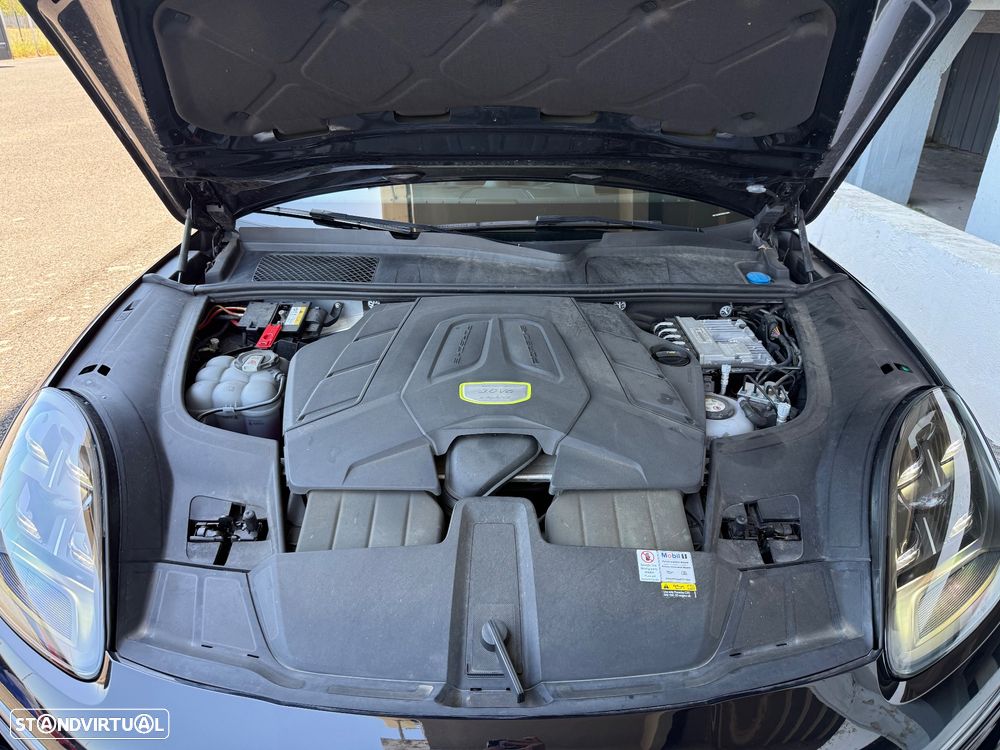Porsche Cayenne - 40