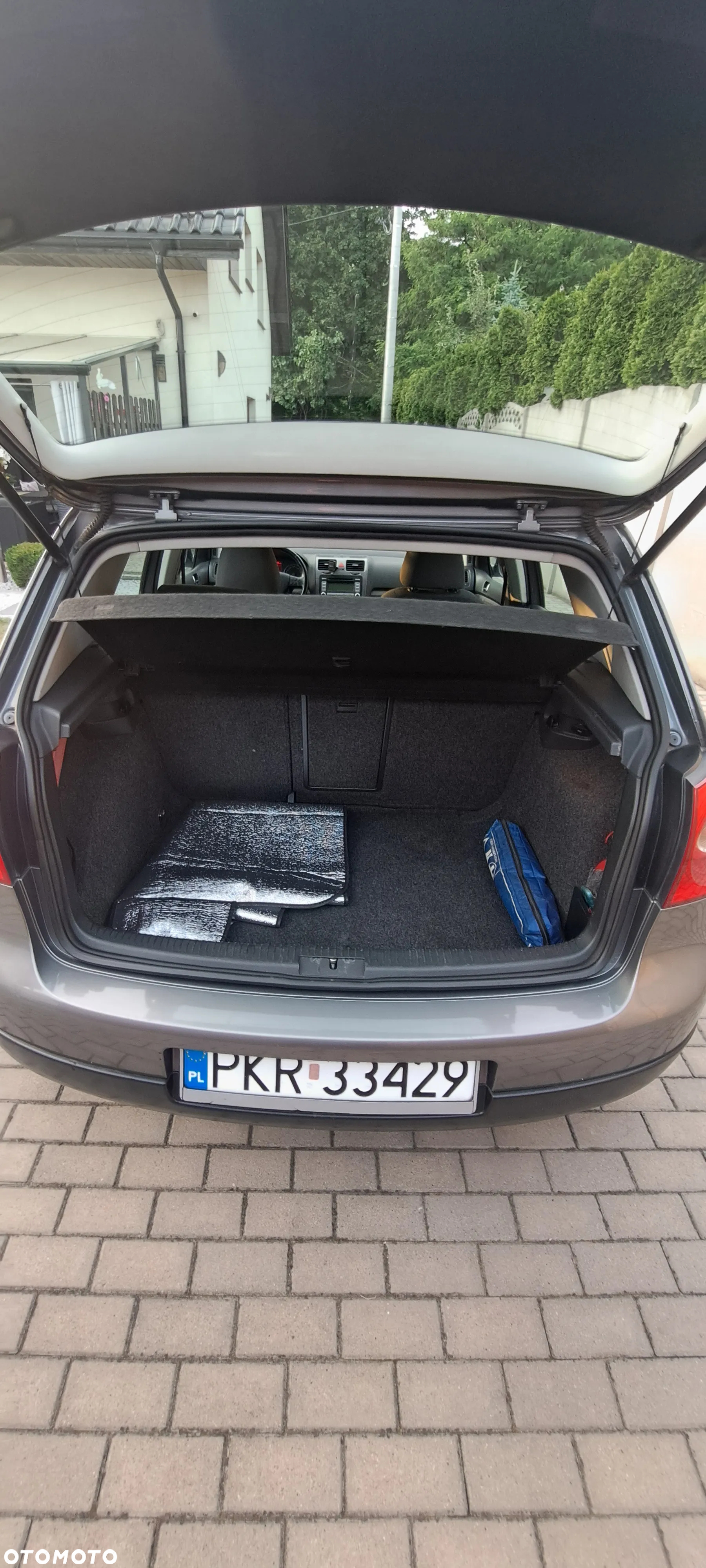 Volkswagen Golf - 6