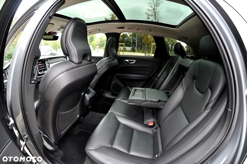 Volvo XC 60 T5 AWD Inscription - 25