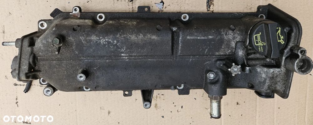 Fiat Grande Punto 1.4 8V pokrywa głowicy zaworów - 1