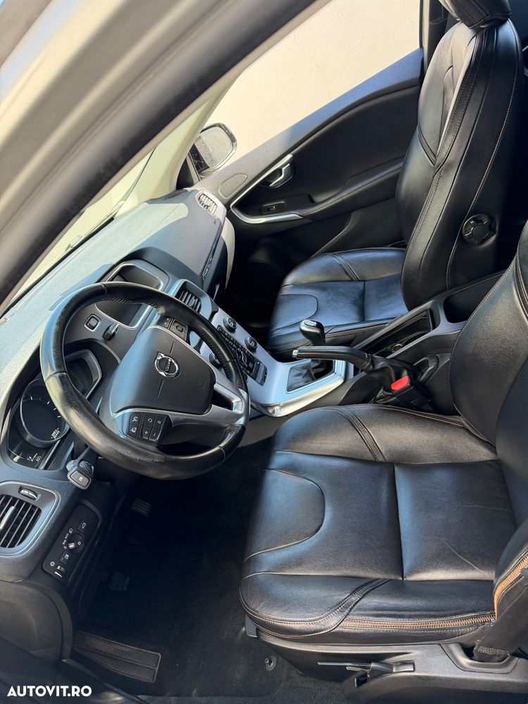 Volvo V40 D3 Summum - 15