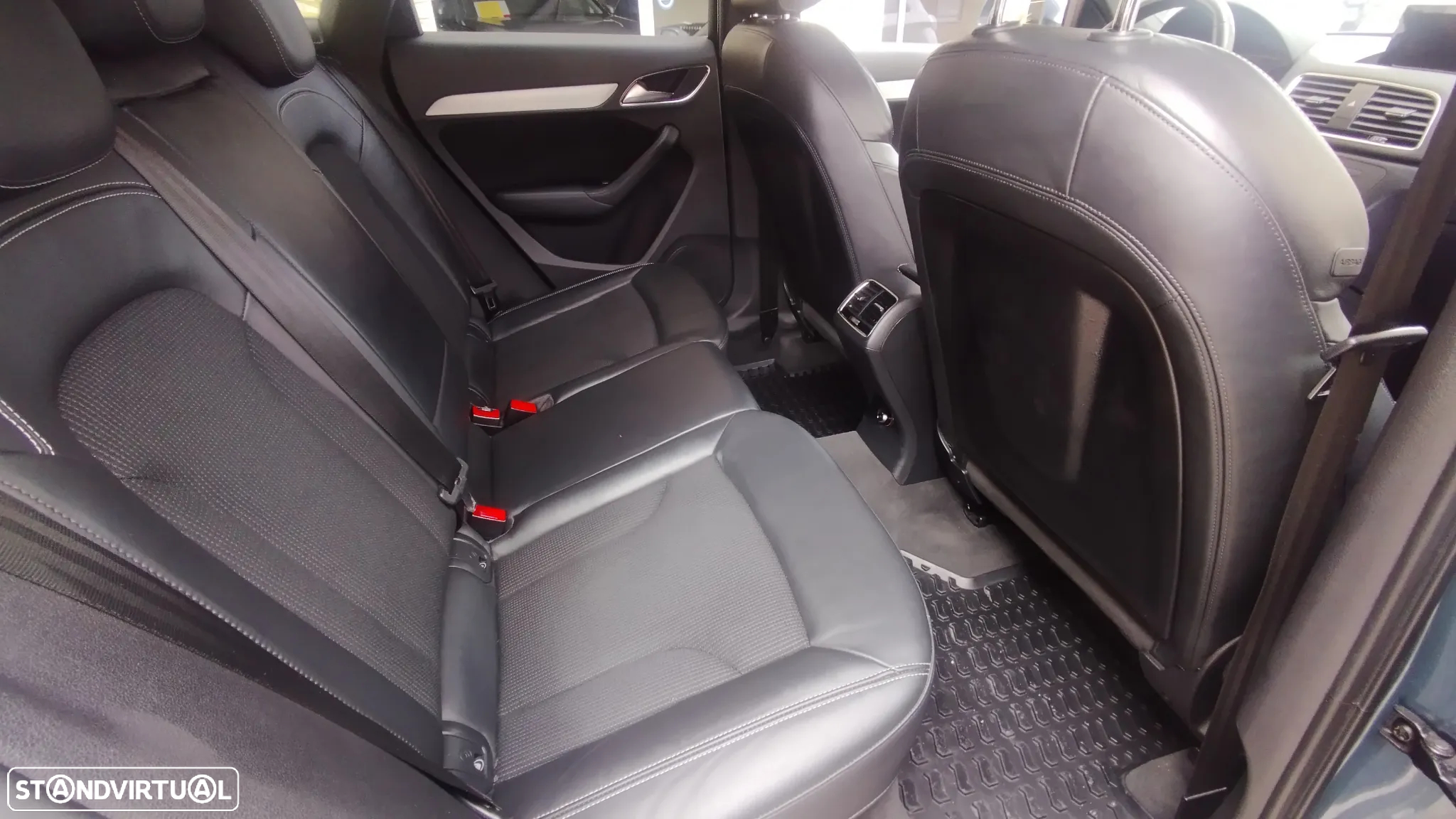 Audi Q3 2.0 TDI quattro S-line - 11