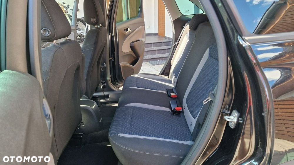 Opel Crossland X - 28