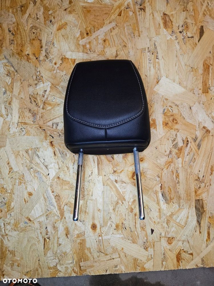 Toyota AURIS II zagłówek skórzany przód przedni - 1