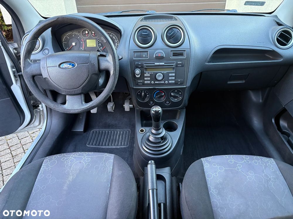 Ford Fiesta 1.4 TDCI - 11