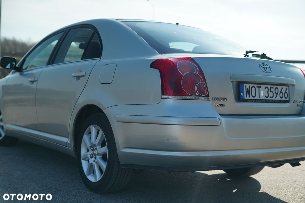 Toyota Avensis - 6