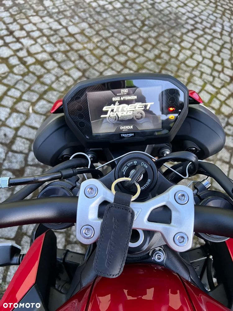Triumph Street Triple - 16