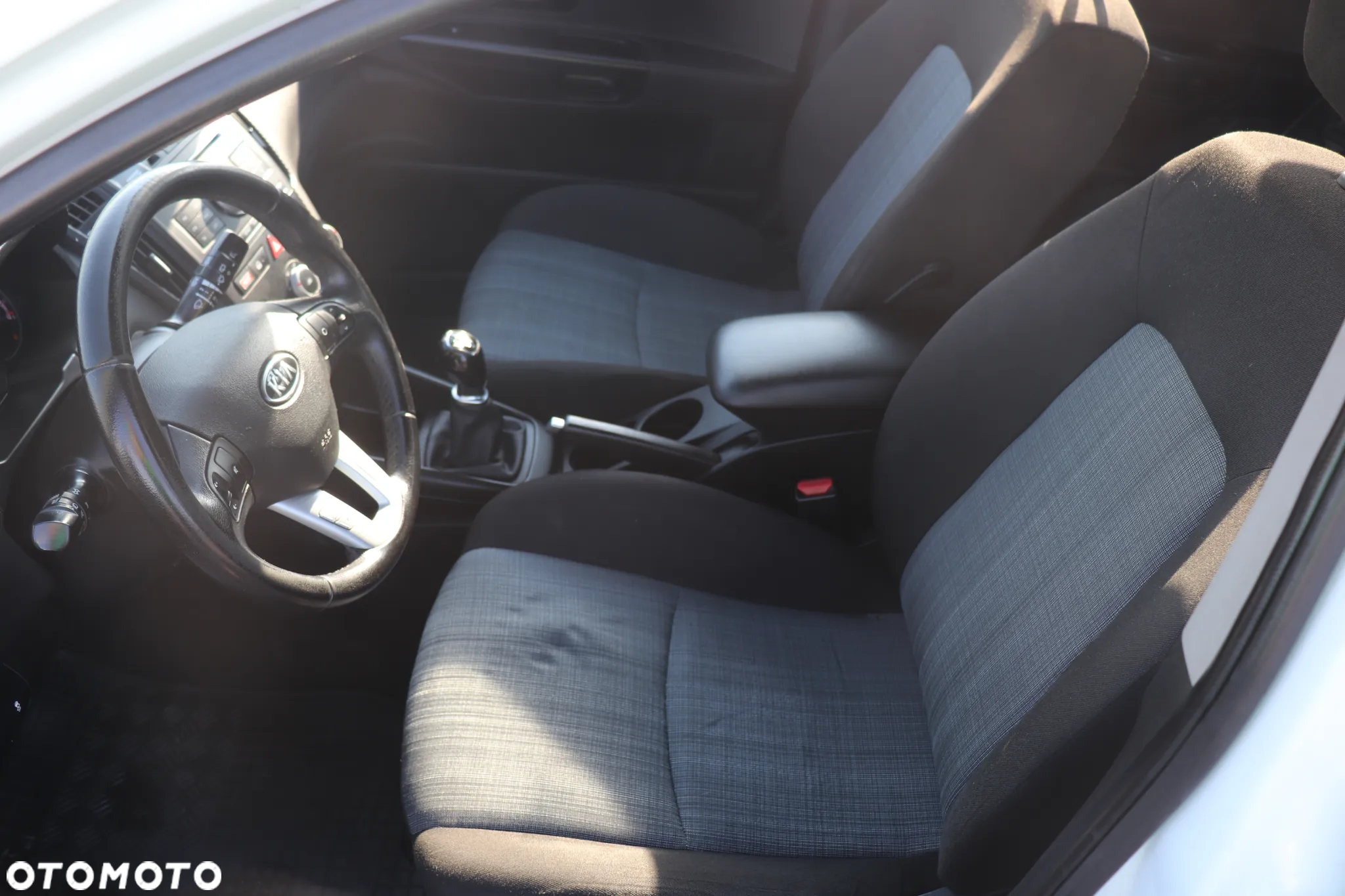 Kia Ceed 1.4 CVVT Attract - 29