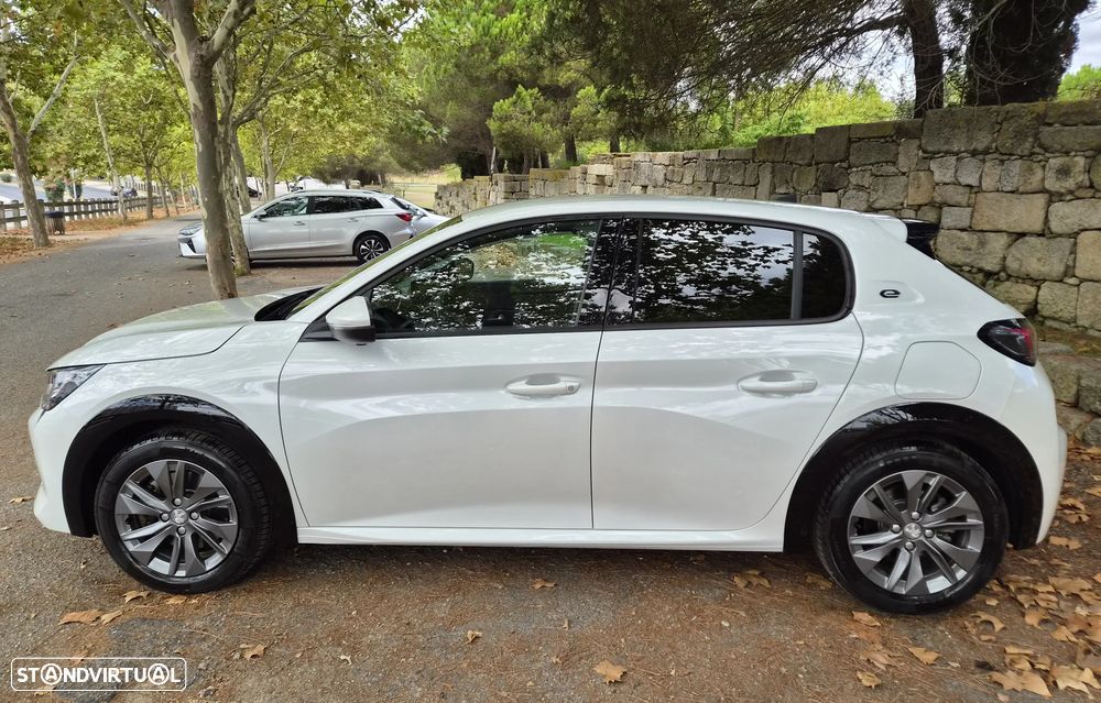 Peugeot e-208 Allure+ - 4