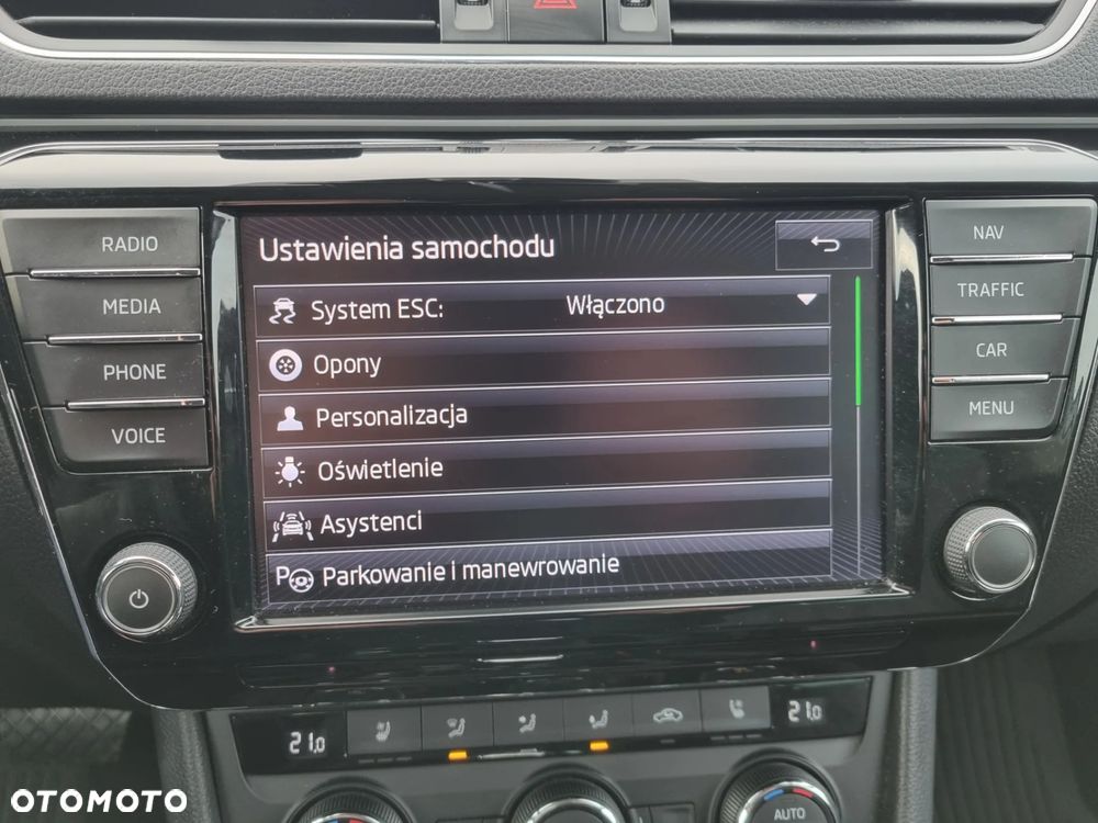 Skoda Superb 2.0 TSI L&K DSG - 21