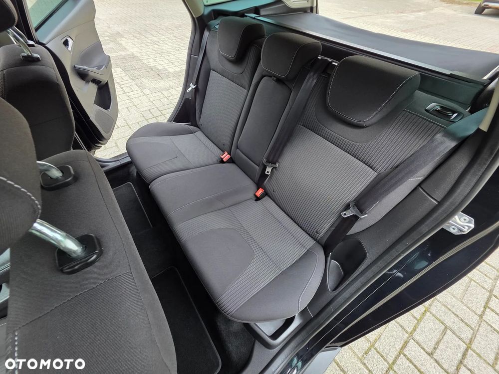 Ford Focus 2.0 TDCi Titanium - 35