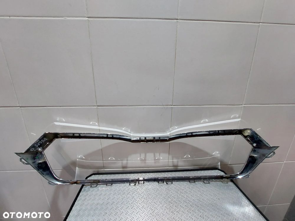 ATRAPA GRILL RAMKA SKODA OCTAWIA CHROM R2020 NR 5E3853761 - 3