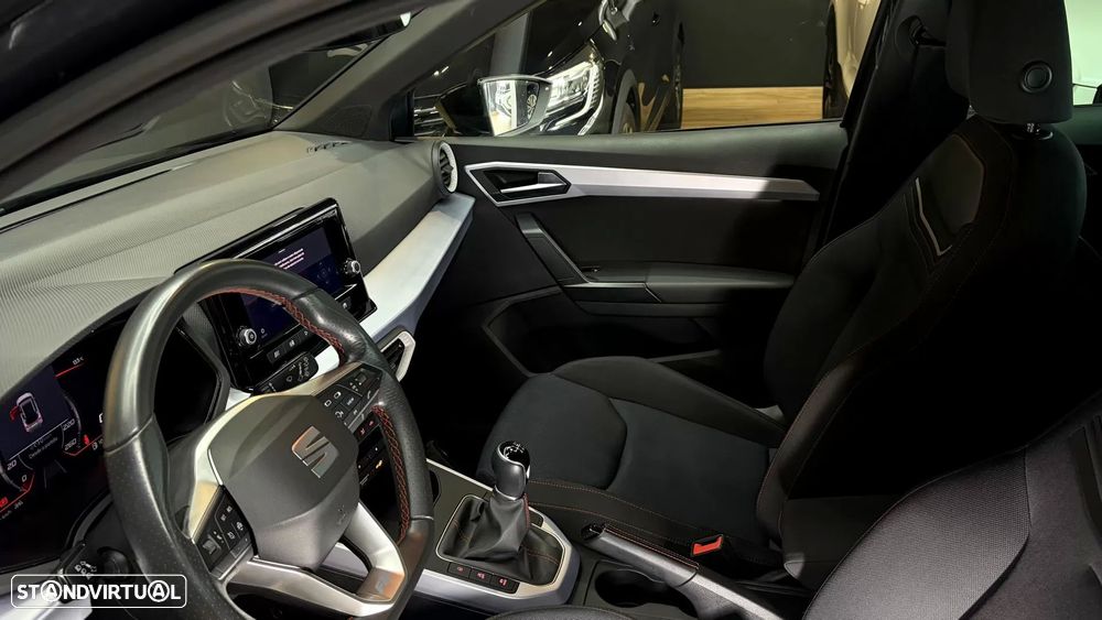 SEAT Arona 1.0 TSI FR - 41