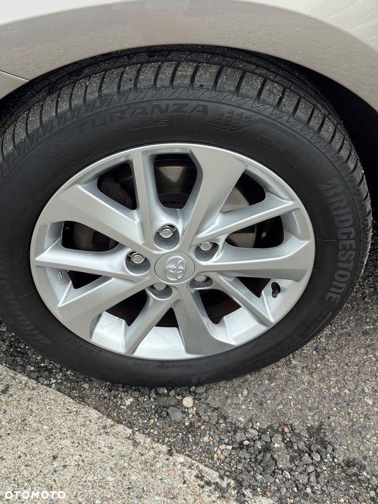 Toyota Auris 1.6 Life+ - 36
