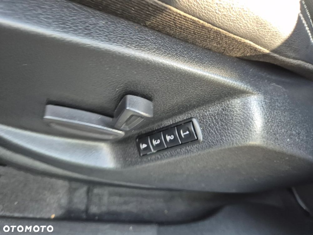 Ford Galaxy 2.0 T Platinium X (Titanium) - 35