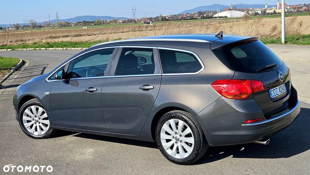 Opel Astra 2.0 CDTI Exklusiv - 4