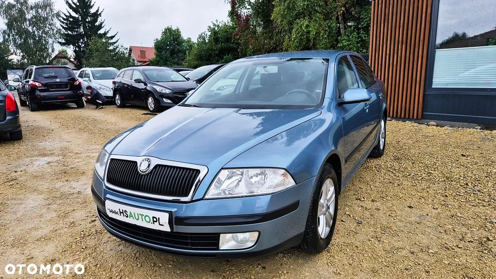 Skoda Octavia 1.6 Family Plus - 2