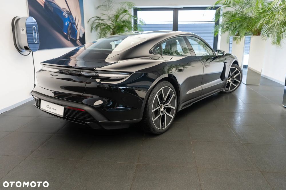 Porsche Taycan 105kWh Black Edition - 35