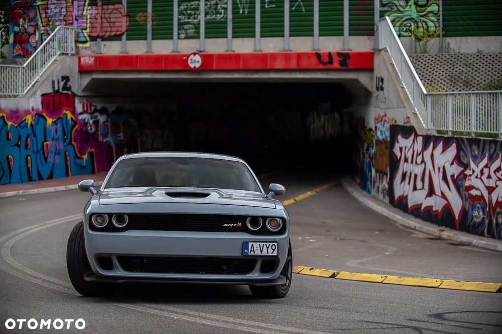 Dodge Challenger - 3