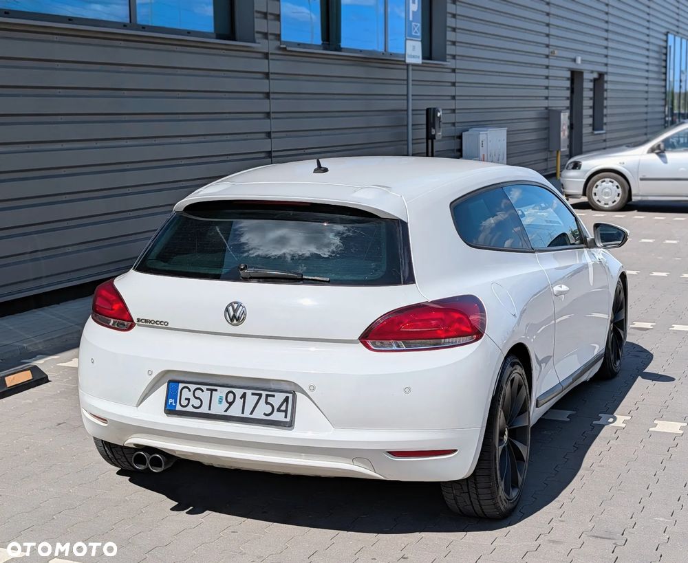 Volkswagen Scirocco 2.0 TDI DSG Edition - 4