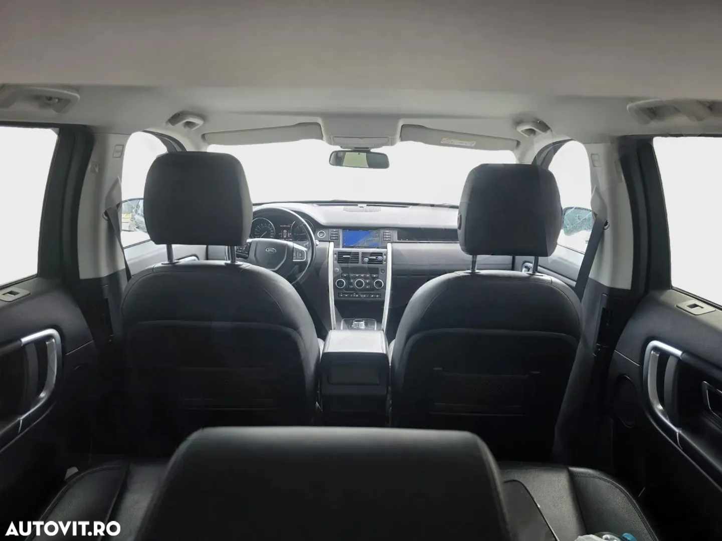 Land Rover Discovery Sport - 8