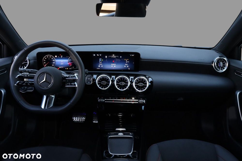 Mercedes-Benz Klasa A 200 AMG Line 7G-DCT - 11