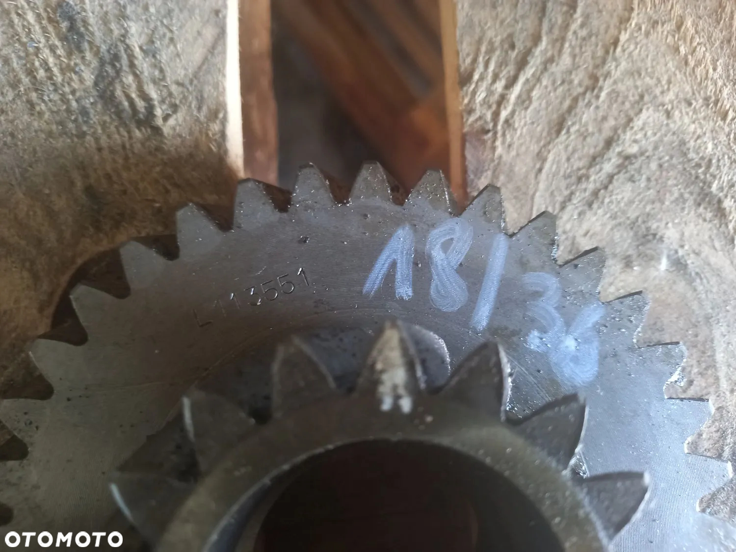 Przystawka przedniego napędu obudowa L76149 wałek L78677 42/36/18 John Deere 6100 6200 6300 6400 - 9