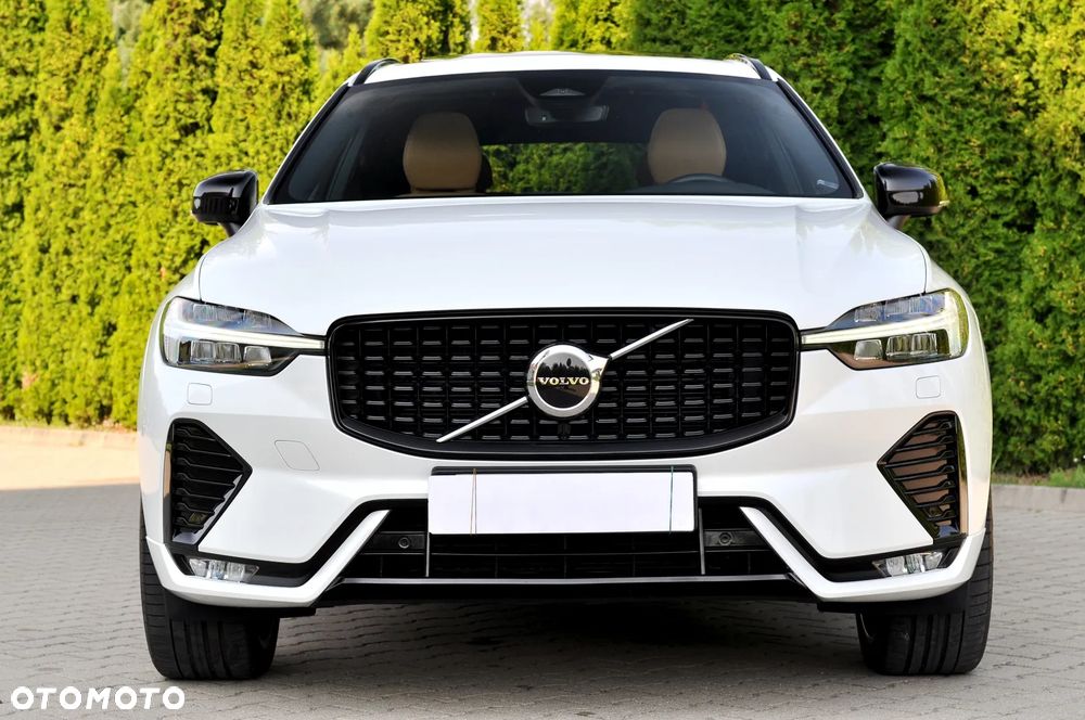 Volvo XC 60 B4 D Plus Dark - 13