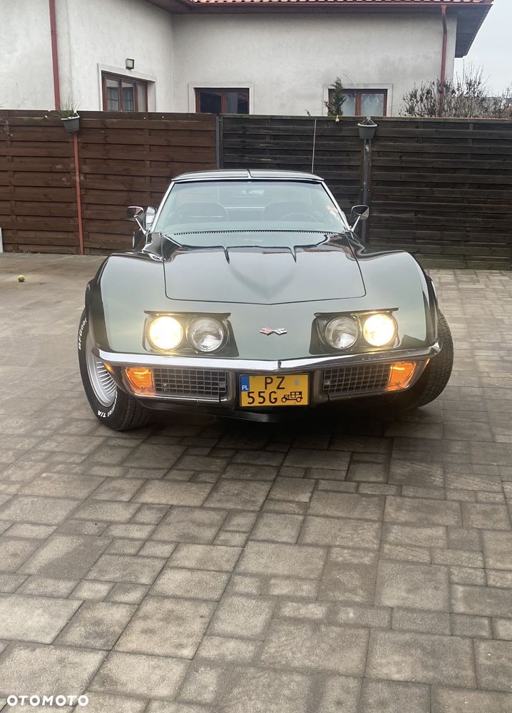 Chevrolet Corvette - 1