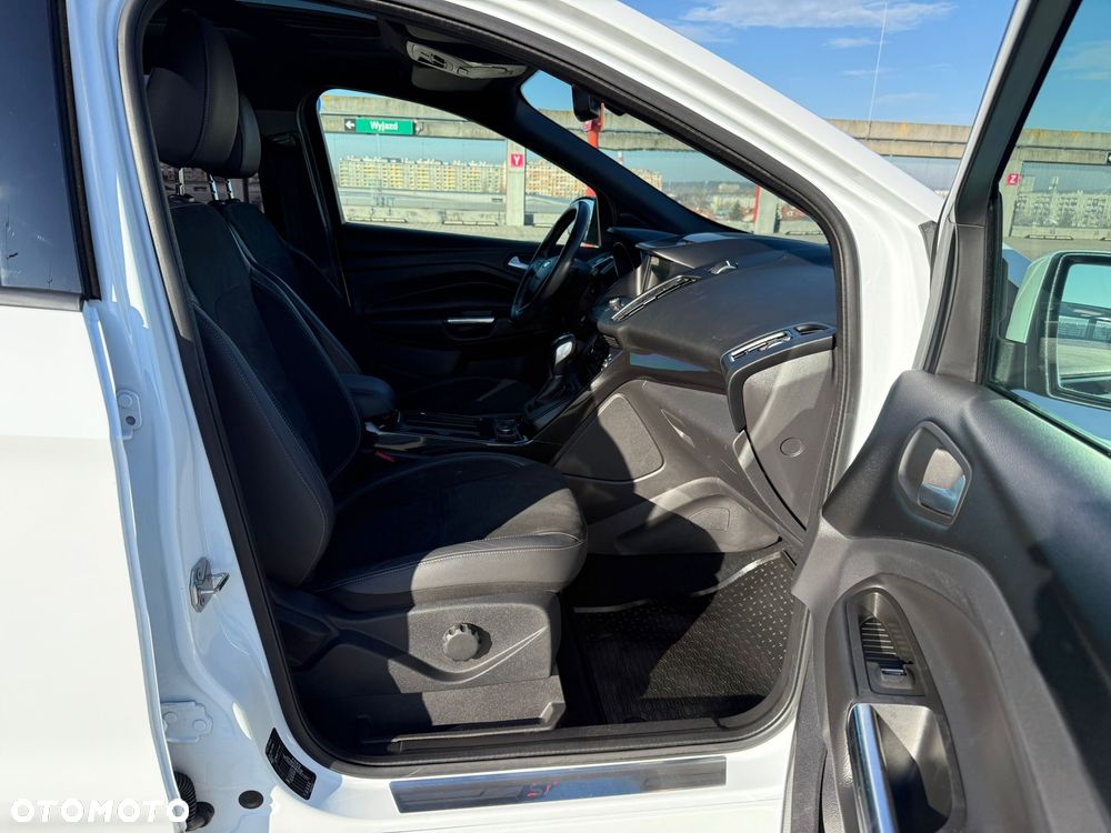 Ford Kuga 2.0 TDCi 4x4 ST-Line - 15