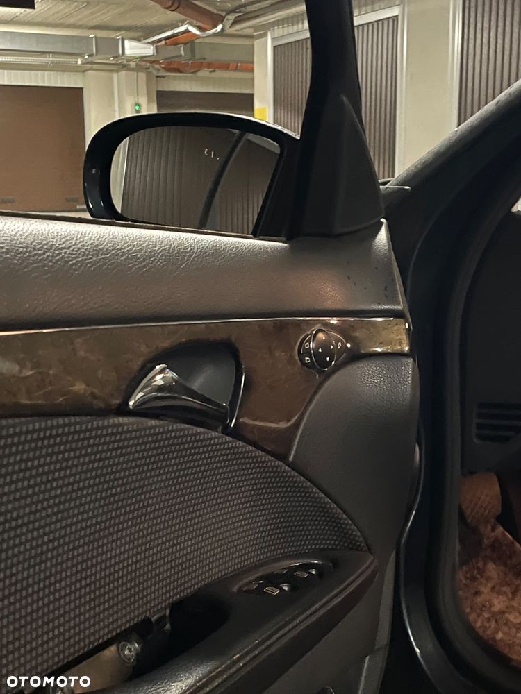 Mercedes-Benz Klasa E - 8