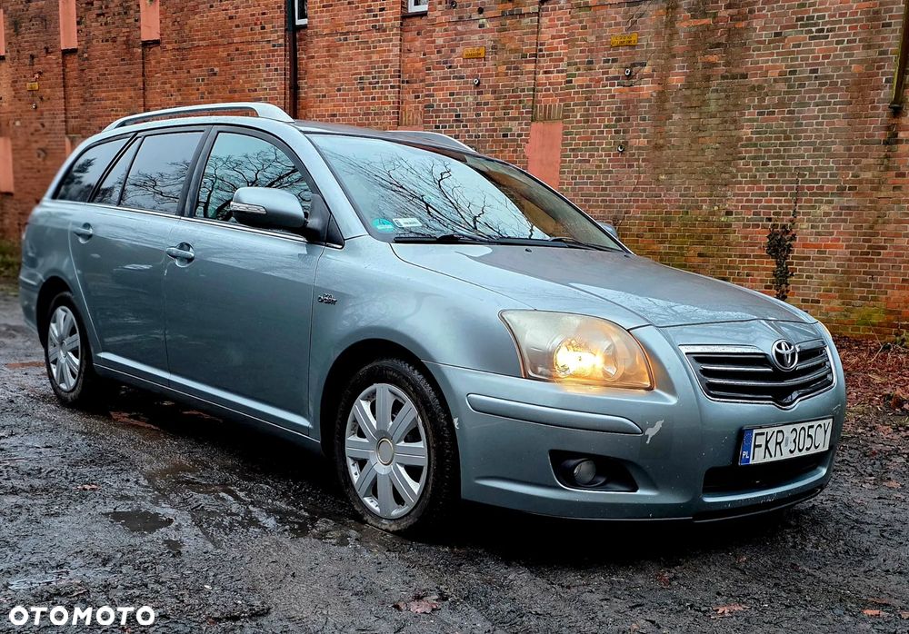 Toyota Avensis 2.2 D-4D Prestige - 2