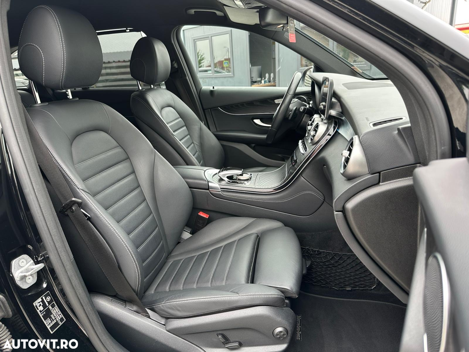 Mercedes-Benz GLC 250 d 4Matic 9G-TRONIC Exclusive - 23