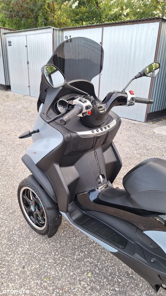 Piaggio MP-3 - 5
