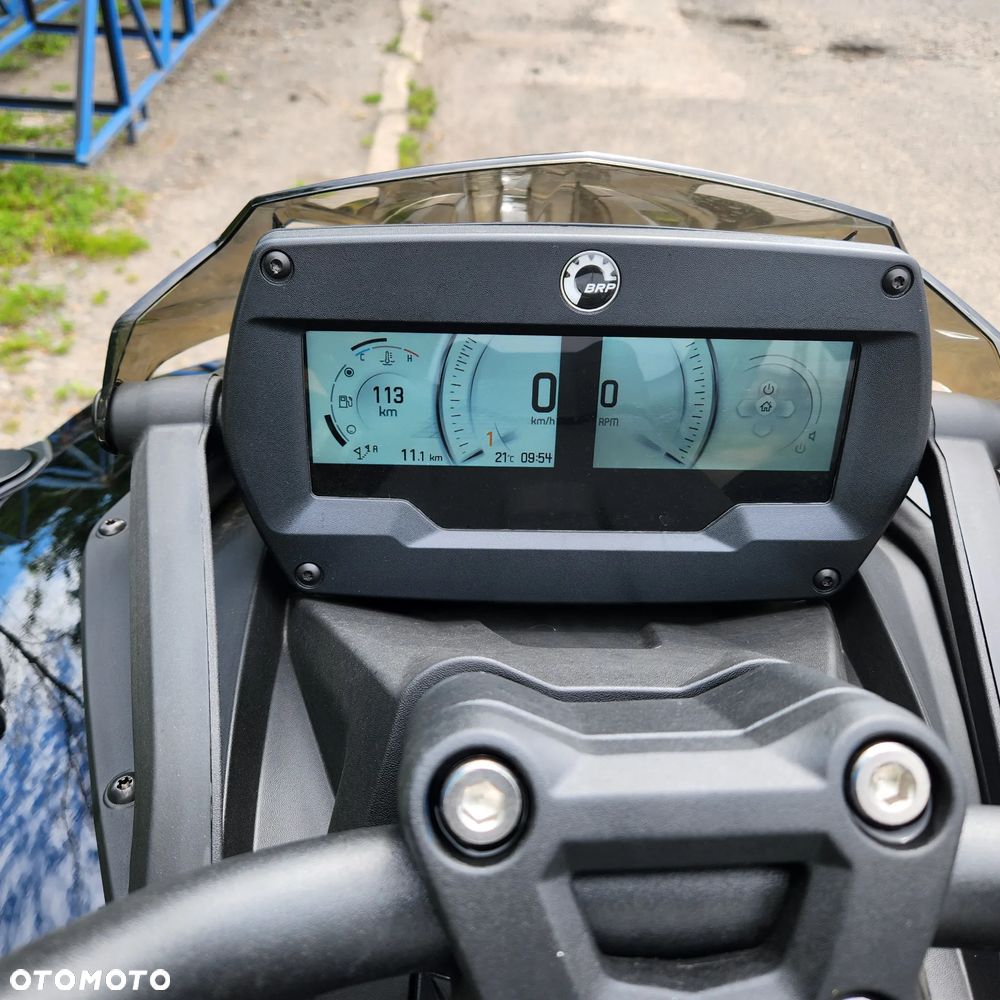 Can-Am Spyder - 2