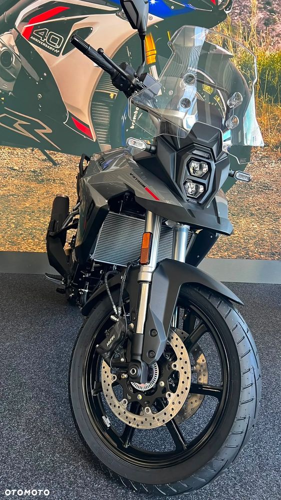 Suzuki V-STROM - 17