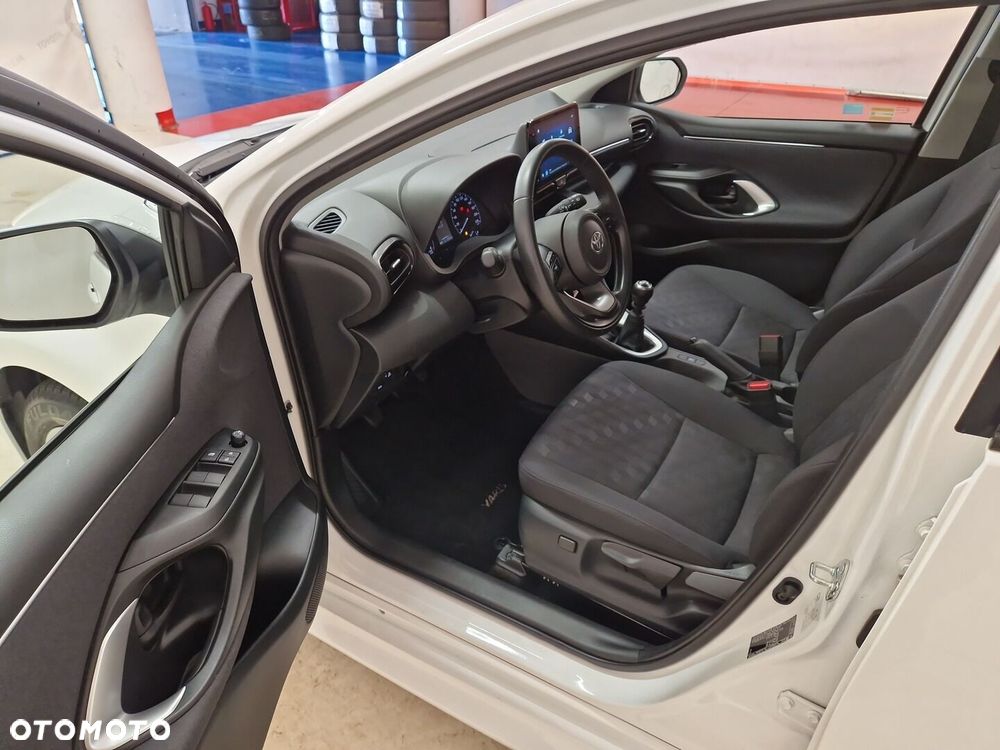 Toyota Yaris 1.5 Comfort - 11