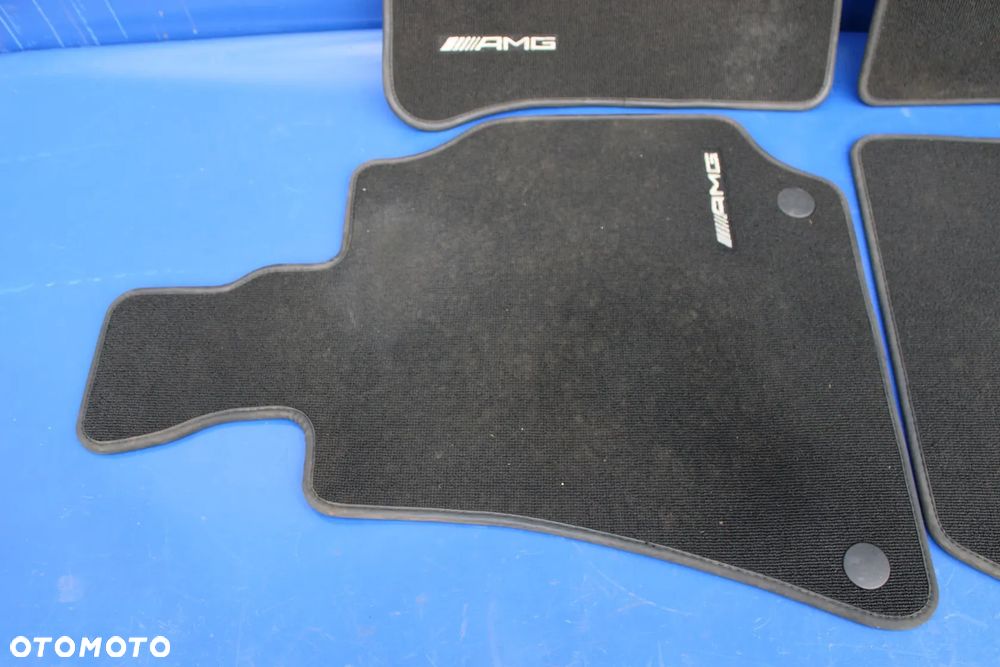 Komplet oryginalnych dywaników AMG OE Mercedes CLS W218 C218 A2126803748 UK - 2